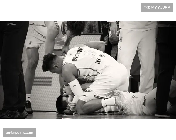 深圳新星冯熙瑞脚踝重伤 职业生涯第二场比赛即宣告赛季报销